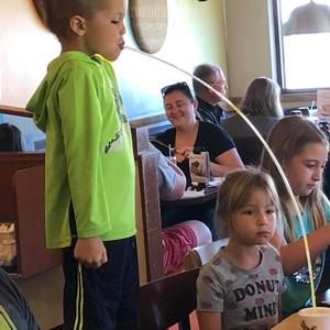 Meet your Posher, Max